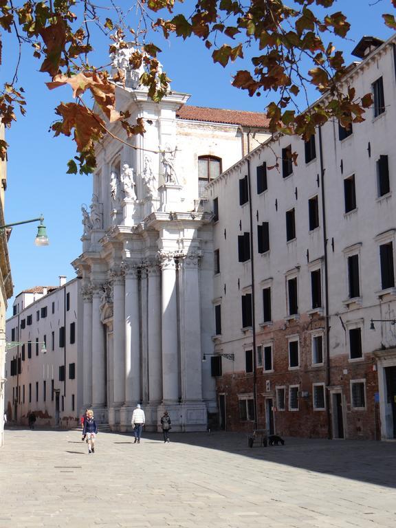 Hôtel Studio Ai Crociferi à Venise Extérieur photo